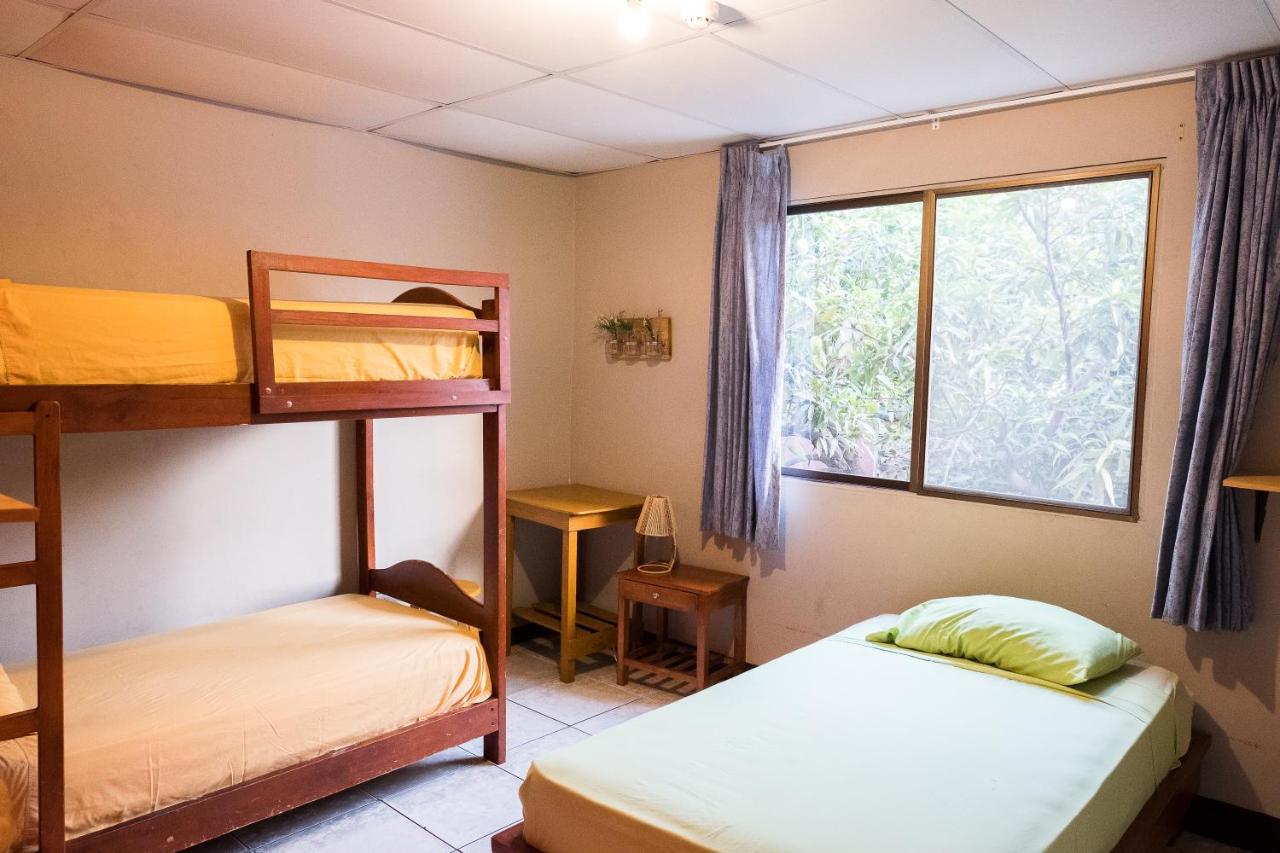 Hostel Nucapacha Гуаякуил Екстериор снимка