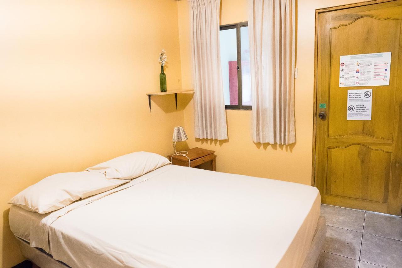 Hostel Nucapacha Гуаякуил Екстериор снимка