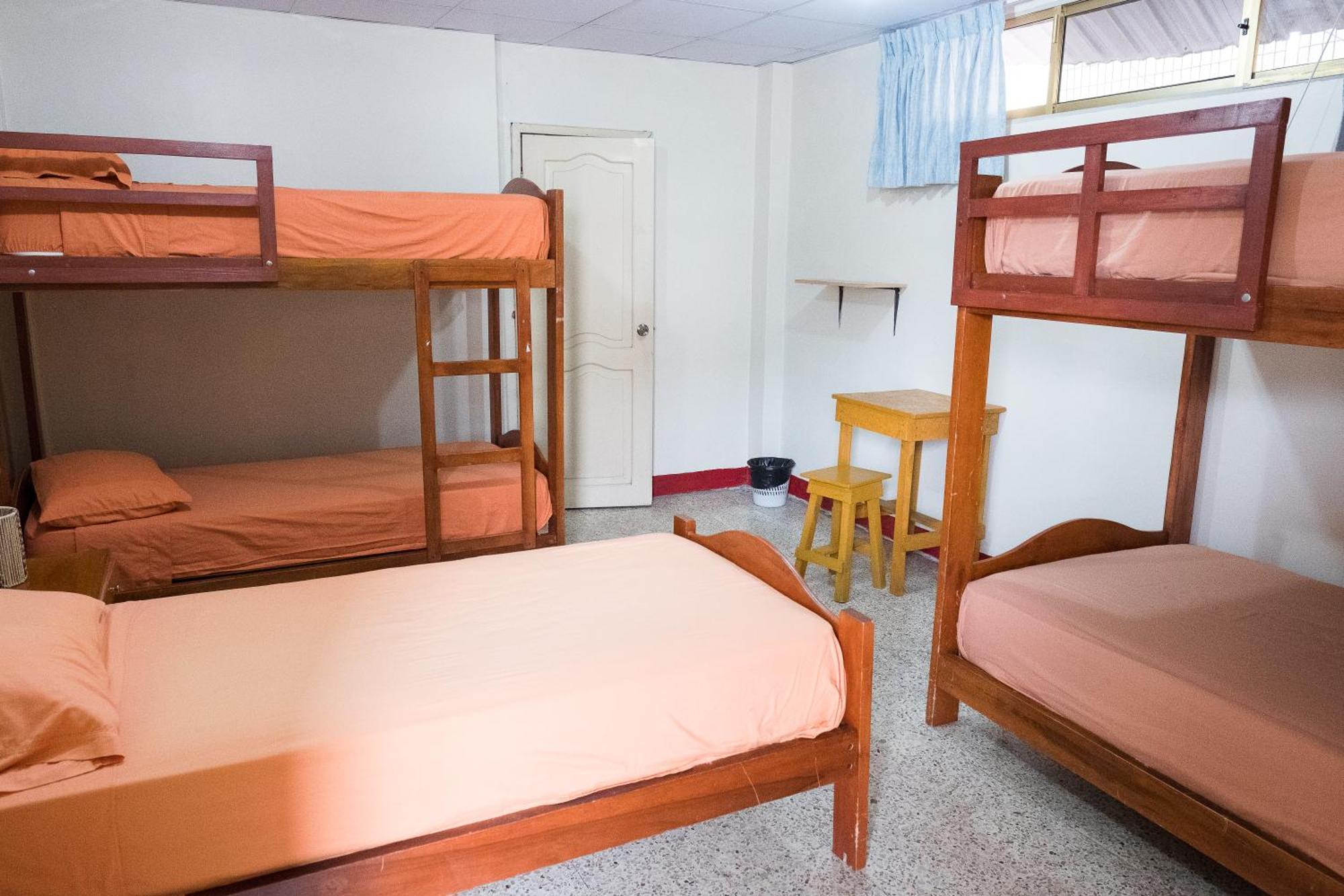 Hostel Nucapacha Гуаякуил Екстериор снимка