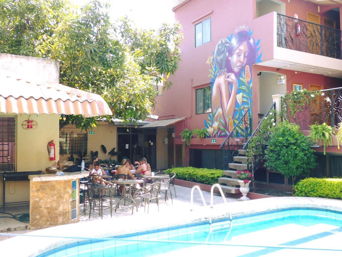 Hostel Nucapacha Гуаякуил Екстериор снимка