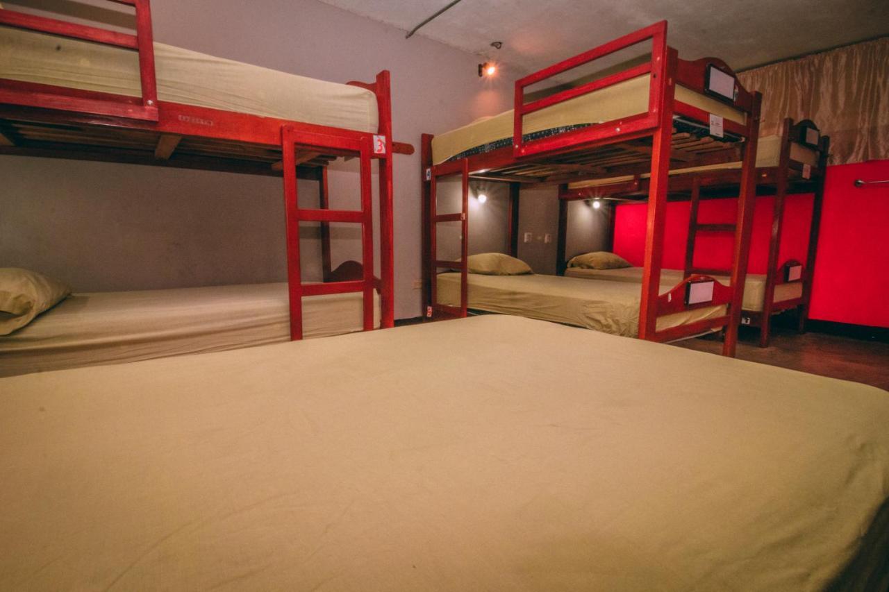 Hostel Nucapacha Гуаякуил Екстериор снимка