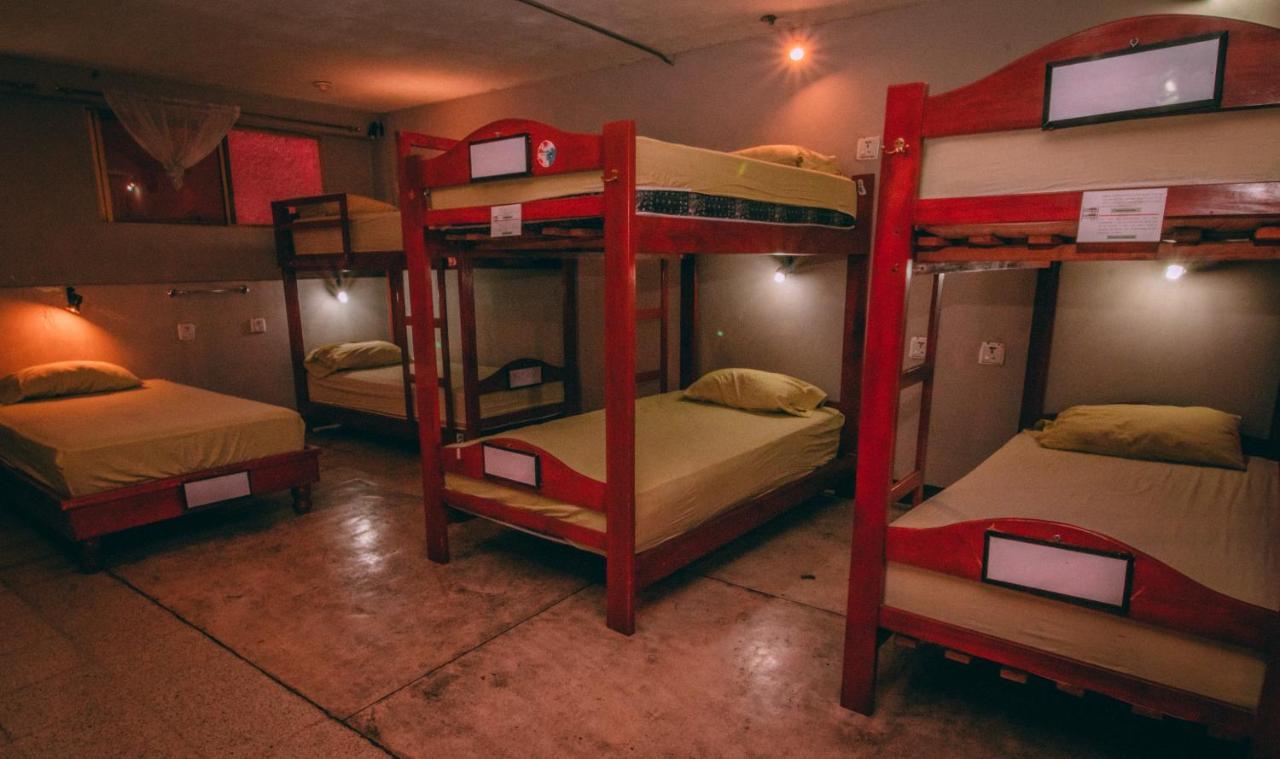 Hostel Nucapacha Гуаякуил Екстериор снимка